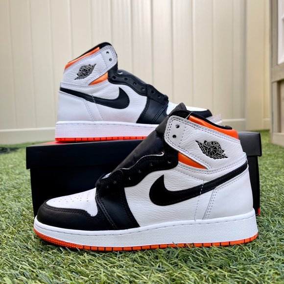 Jordan Other - Nike Air Jordan 1 Retro High OG electro orange